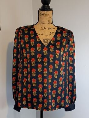 Cabi Women's Navy V-Neck Long-Sleeve Floral Blouse